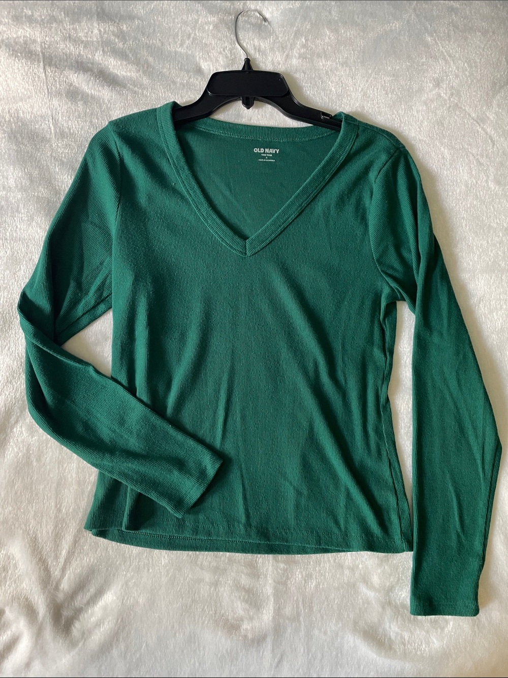 A basic Old Navy Green V-Neck Long Sleeve Top